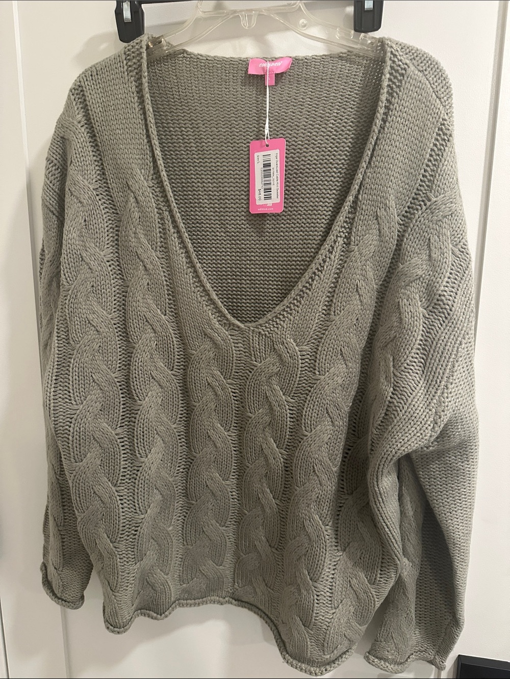 Edikted Sage Green Cable V-Neck Sweater